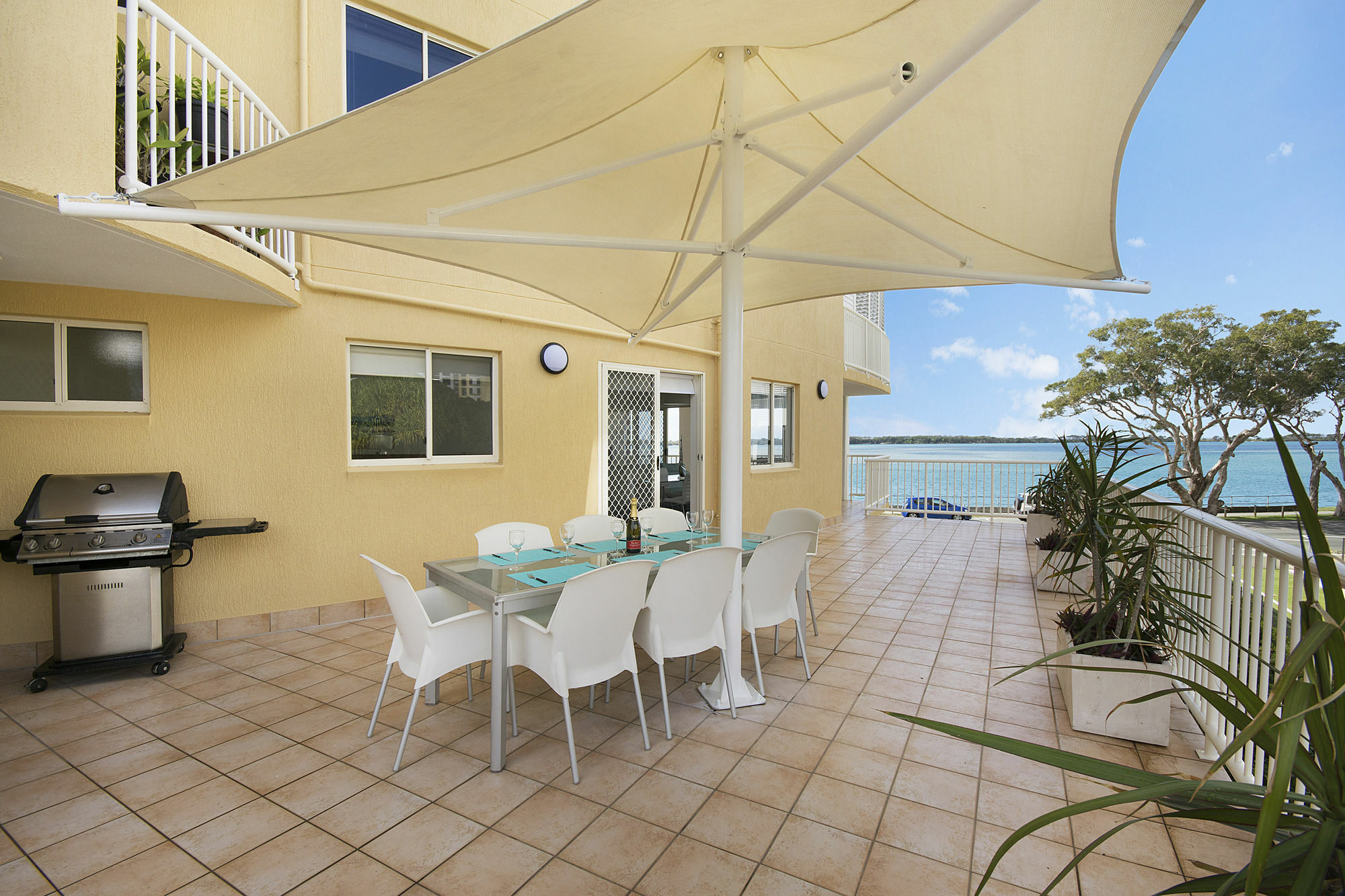 Riviere On Golden Beach Caloundra Bagian luar foto